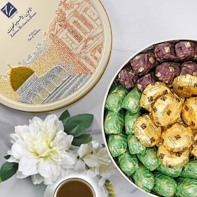 Maamoul Assrt. (Pistachios, Walnuts, Dates).